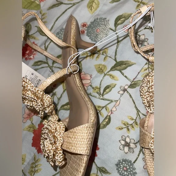 A New Day Esme Tan Crotchet Flower Kitten Heels - Picture 6 of 16